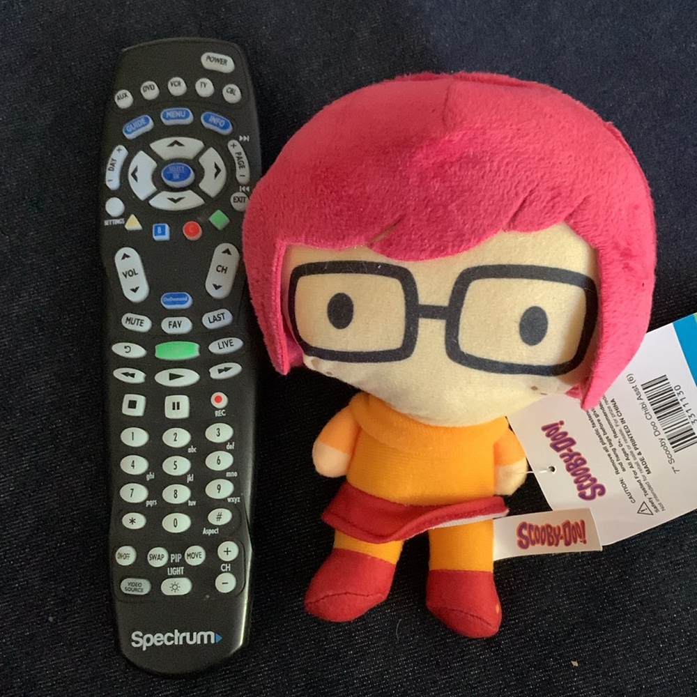 🕵️‍♀️💖 Mystery Solved: You Need This Velma Plush in Your Life! 🧡💗 - Picture 10 of 10